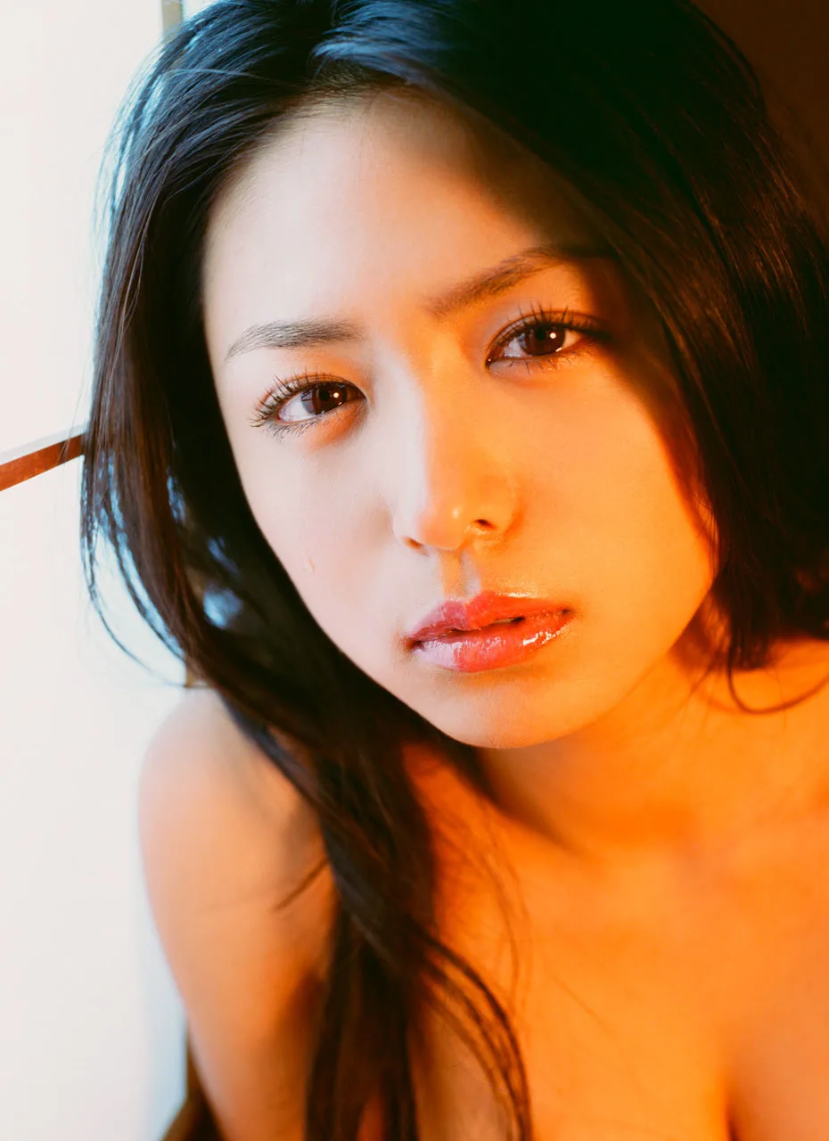 [Image.tv] Album ảnh "Quý cô áo đen" của Yuki Kawamura - 32