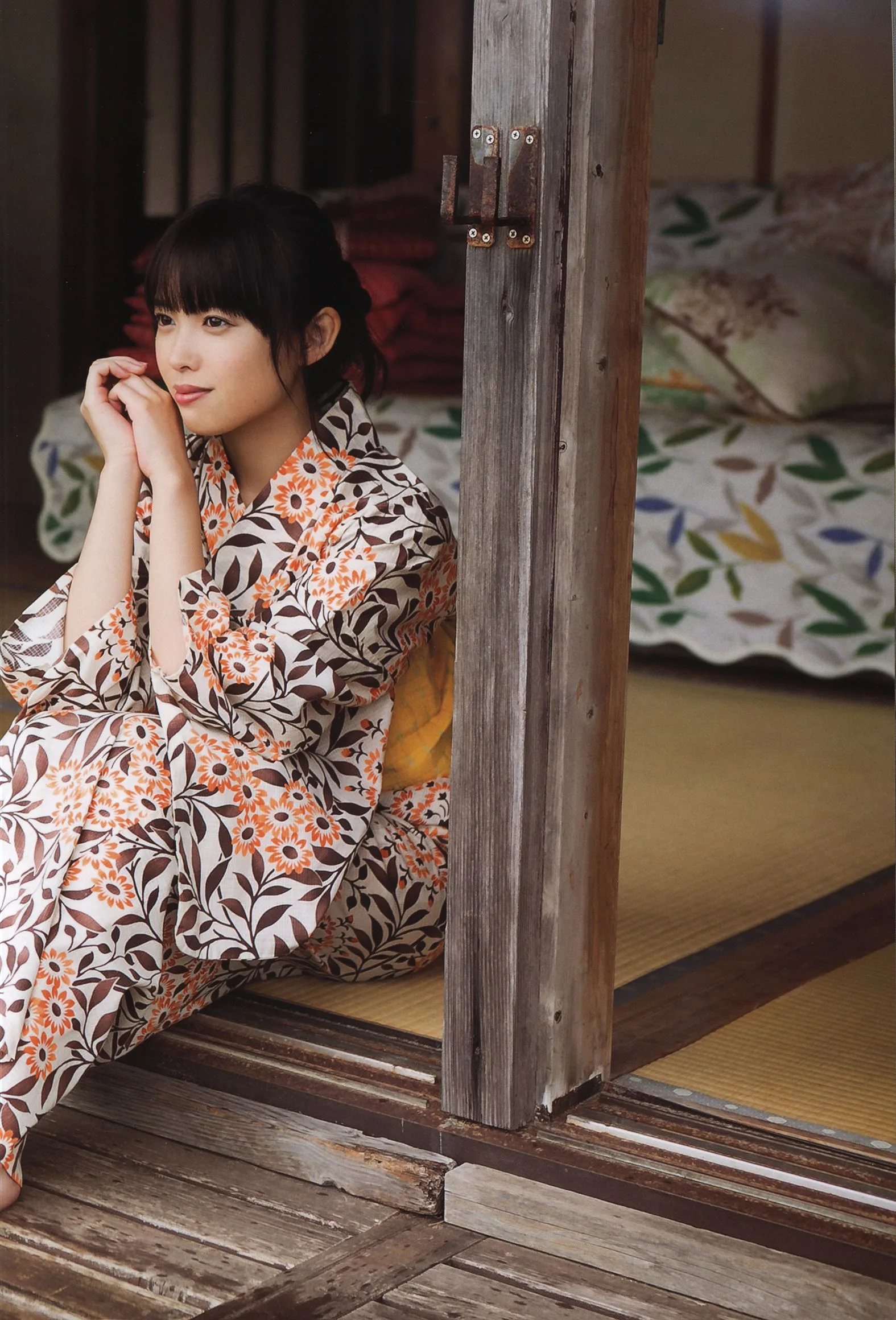 Saki Nakajima, thành viên nhóm ℃-ute, trong cuốn photobook "N20" của cô. - 51